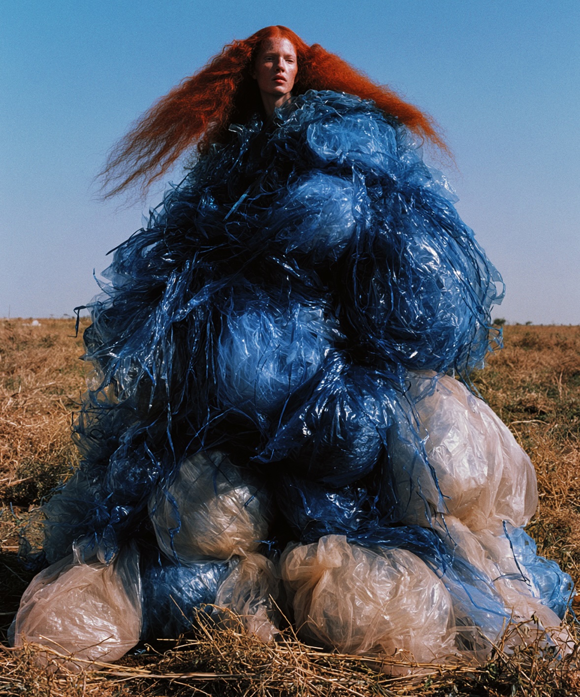 PETROLEUM BLUE-Fashion-Barria-04